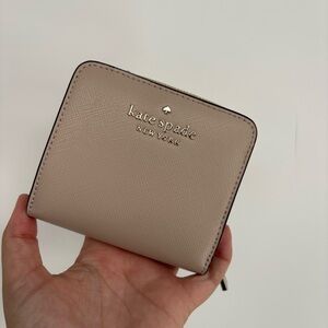 Kate Spade Wallet NWT Staci Saffiano Leather Small WLR00634 Leather Tusk